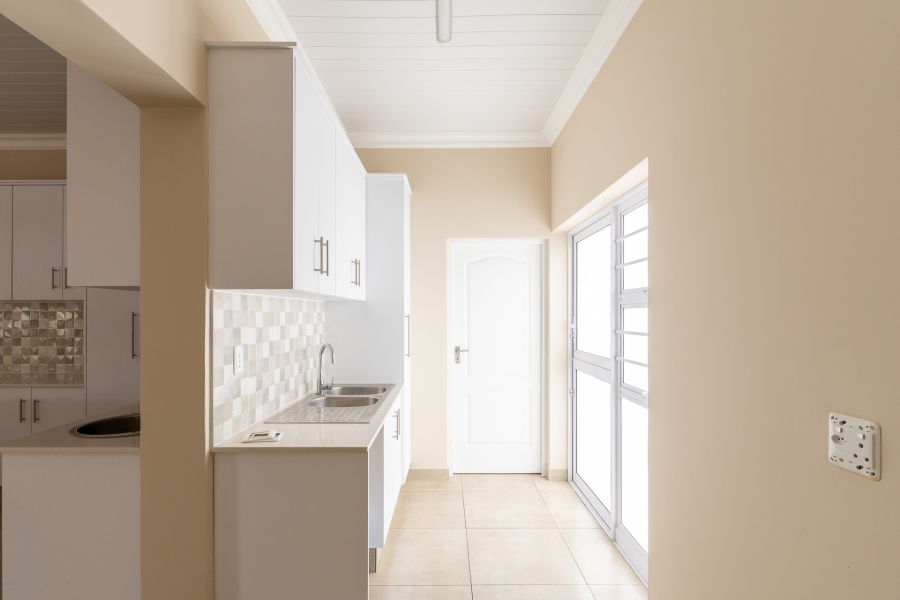 4 Bedroom Property for Sale in Menkenkop Western Cape